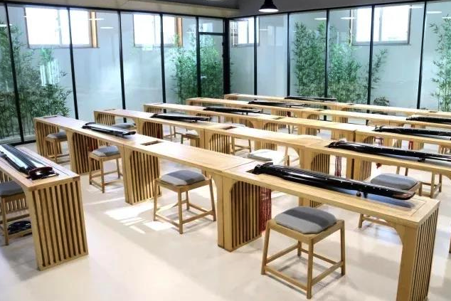 图源:天津英华国际学校古琴教室